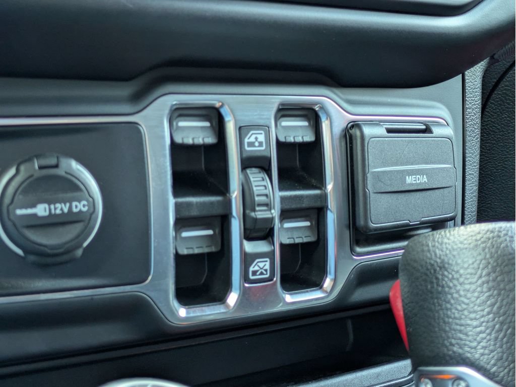 Used 2023 Jeep Wrangler Unlimited Sport AWD/4WD image 20