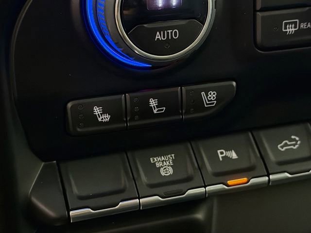 Used 2023 Chevrolet Silverado 2500 High Country image 25