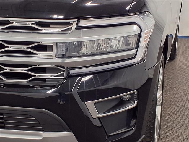 Certified 2022 Ford Expedition Platinum image 32