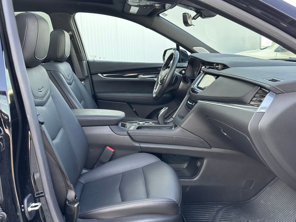Used 2023 Cadillac XT5 Premium Luxury w/ Technology Package image 22