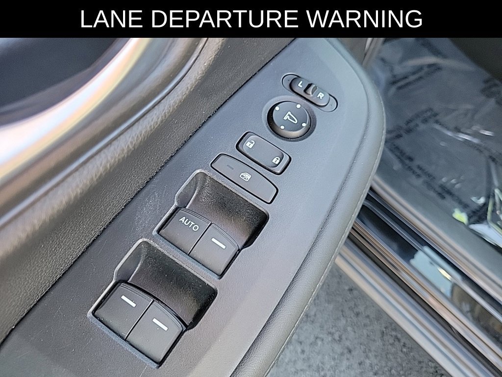 Used 2024 Honda HR-V LX image 18