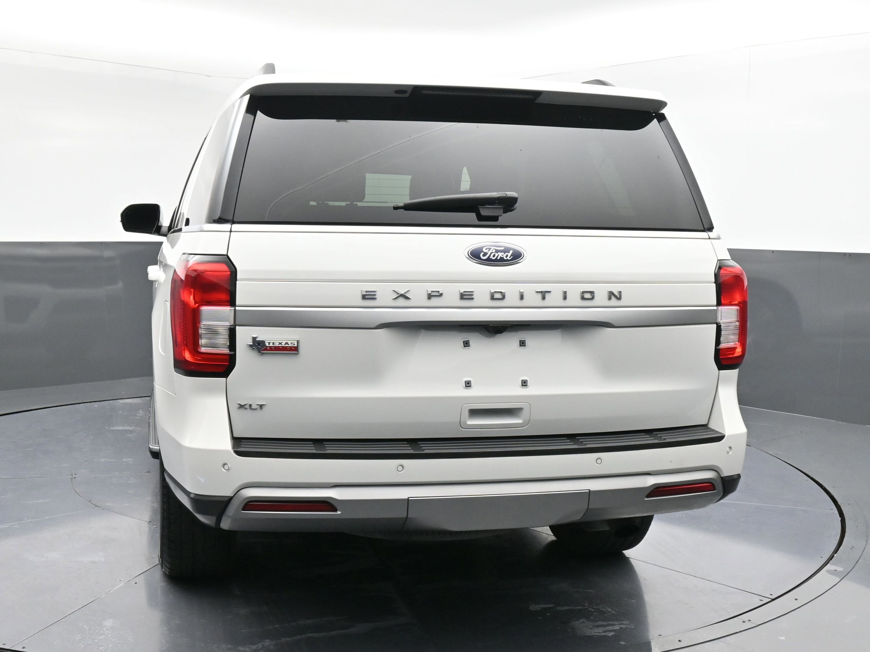 Certified 2022 Ford Expedition XLT image 11
