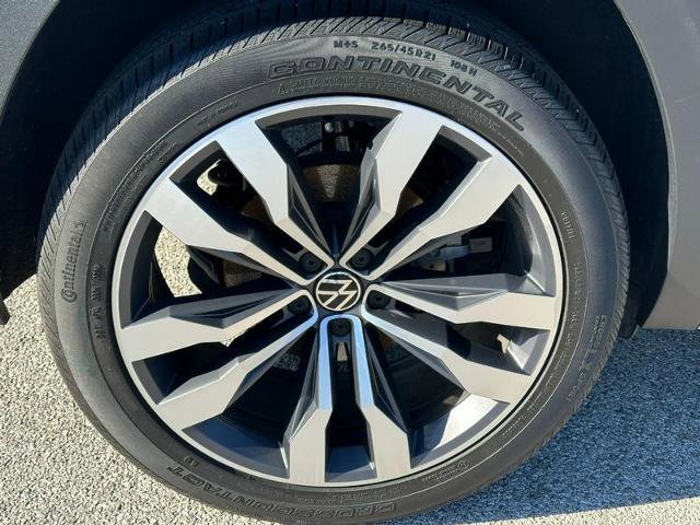 Used 2022 Volkswagen Atlas Cross Sport SEL Premium R-Line AWD/4WD image 6
