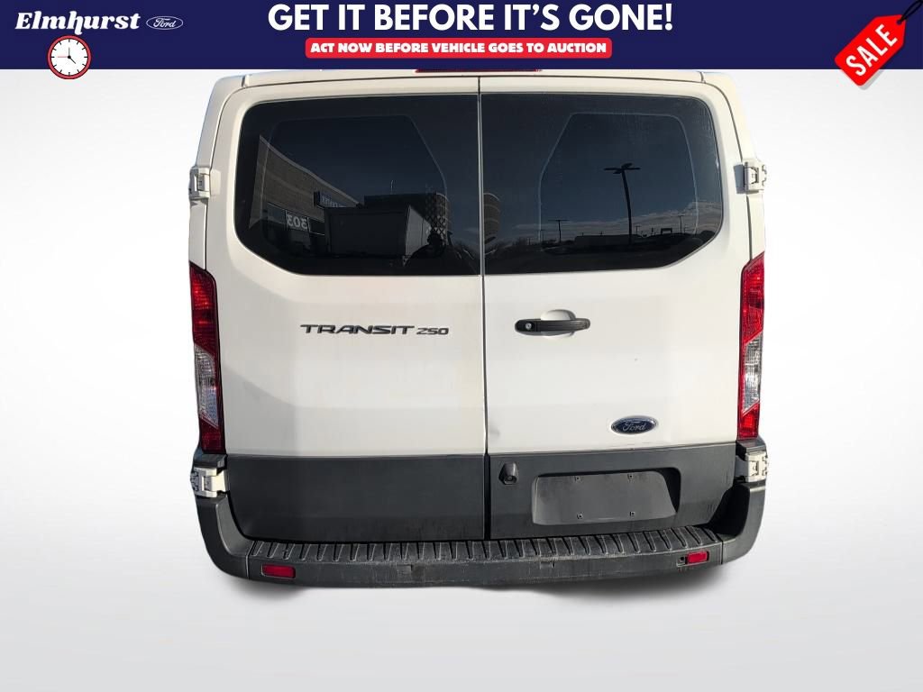 Certified 2018 Ford Transit 250 130 Low Roof w/ Exterior Upgrade Package image 5