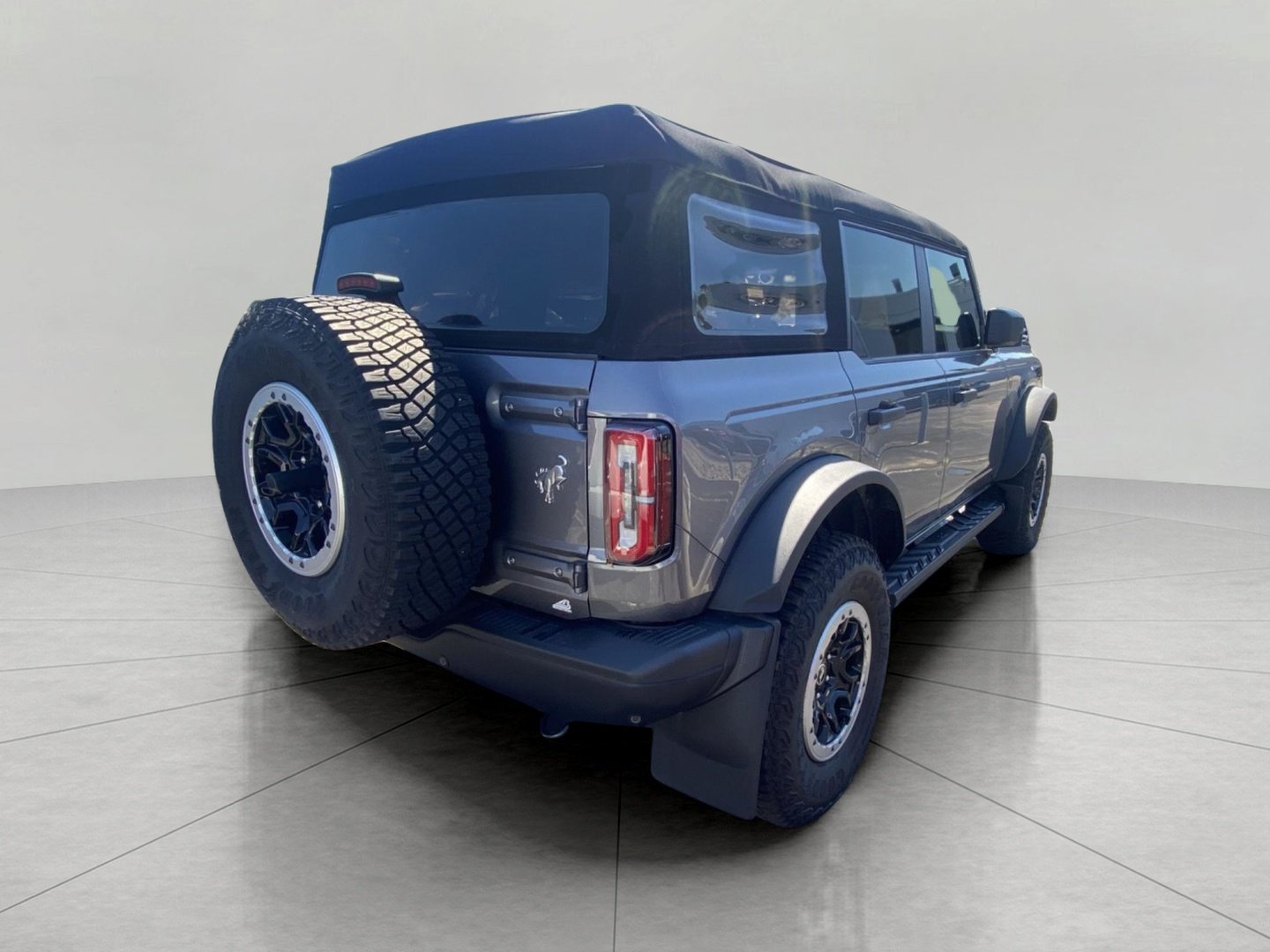 Certified 2023 Ford Bronco Badlands w/ Sasquatch Package AWD/4WD image 9