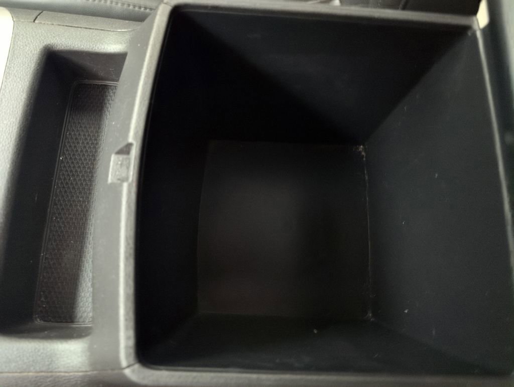 Used 2024 Kia Carnival LX image 46