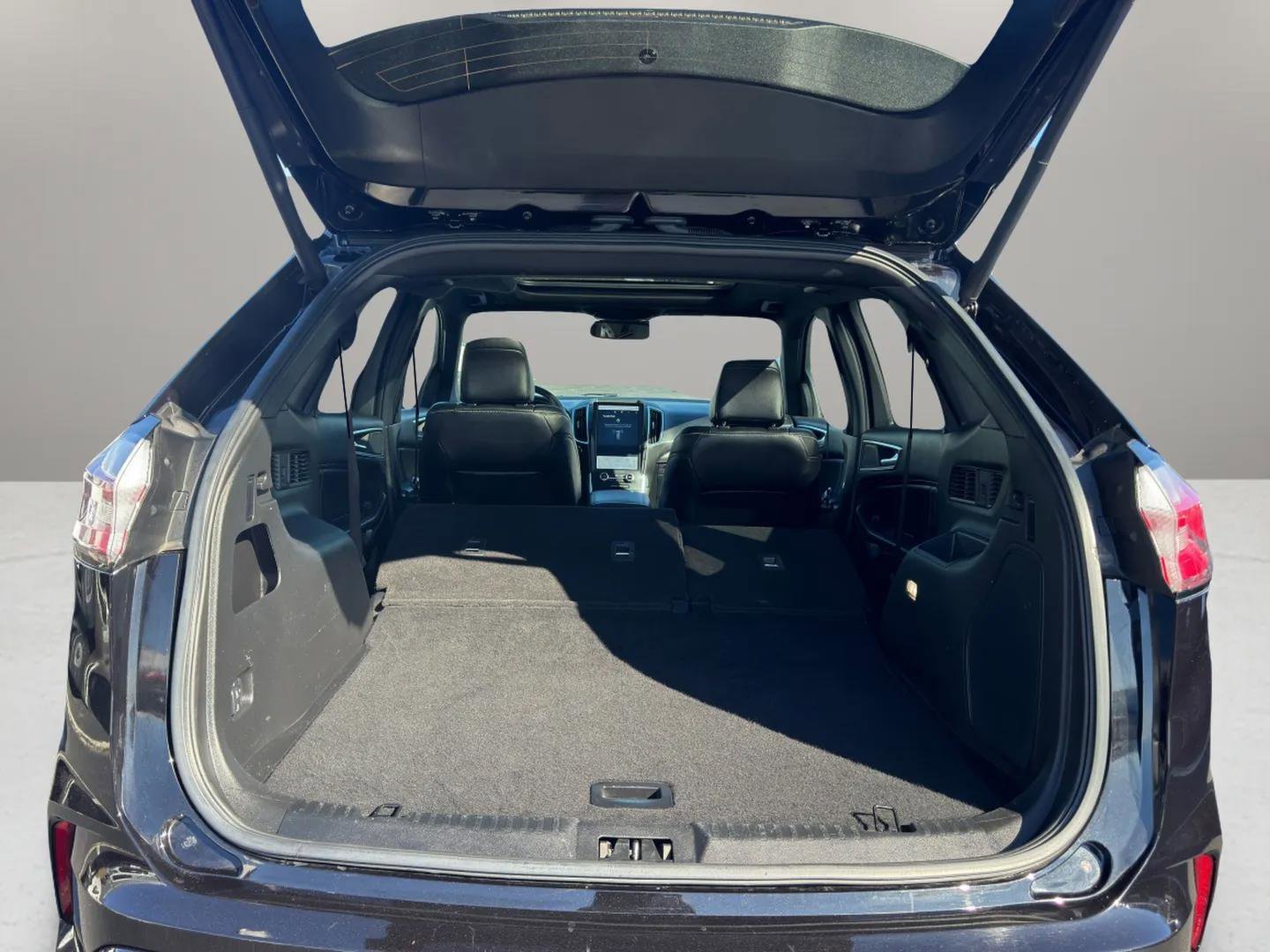 Certified 2024 Ford Edge ST w/ Equipment Group 401A image 21