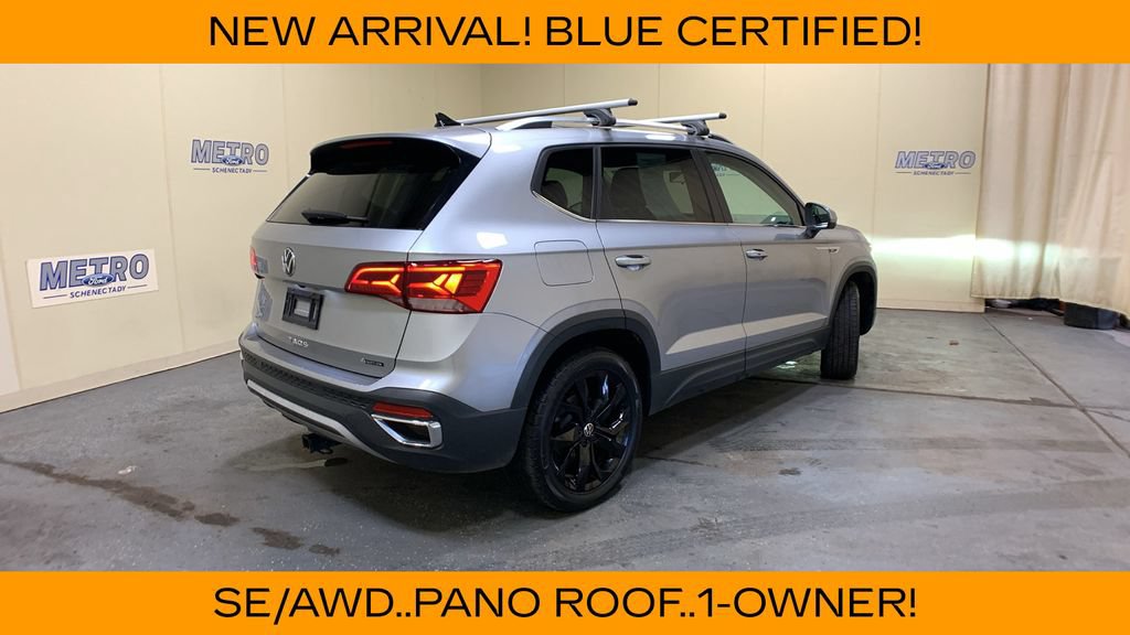 Used 2022 Volkswagen Taos SE w/ Panoramic Sunroof Package FWD image 3