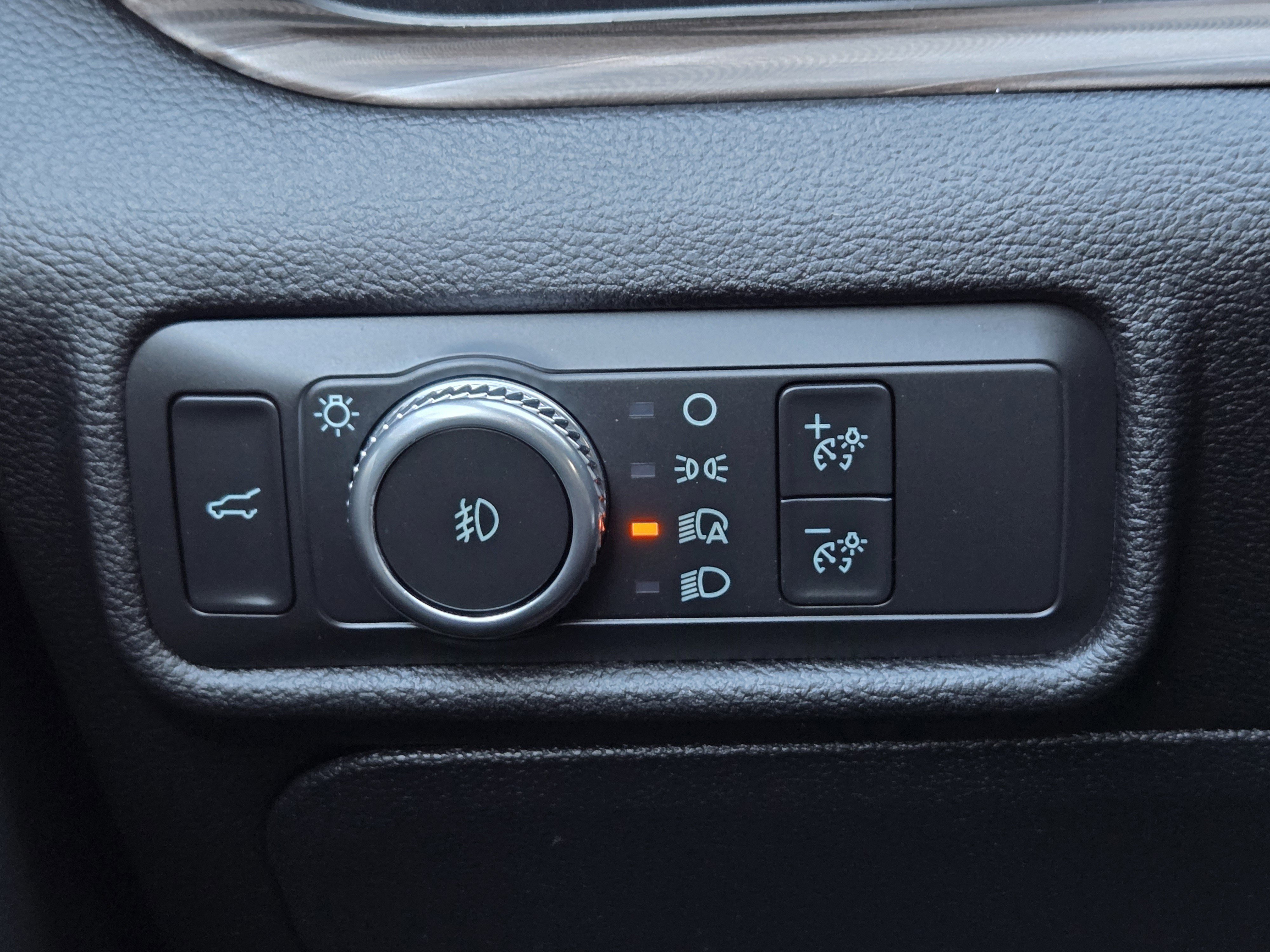 Certified 2021 Ford Explorer Limited w/ Equipment Group 301A image 21