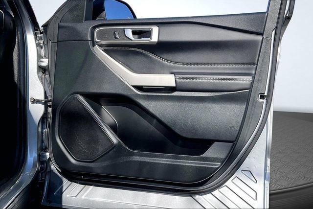 Certified 2024 Ford Explorer XLT image 24