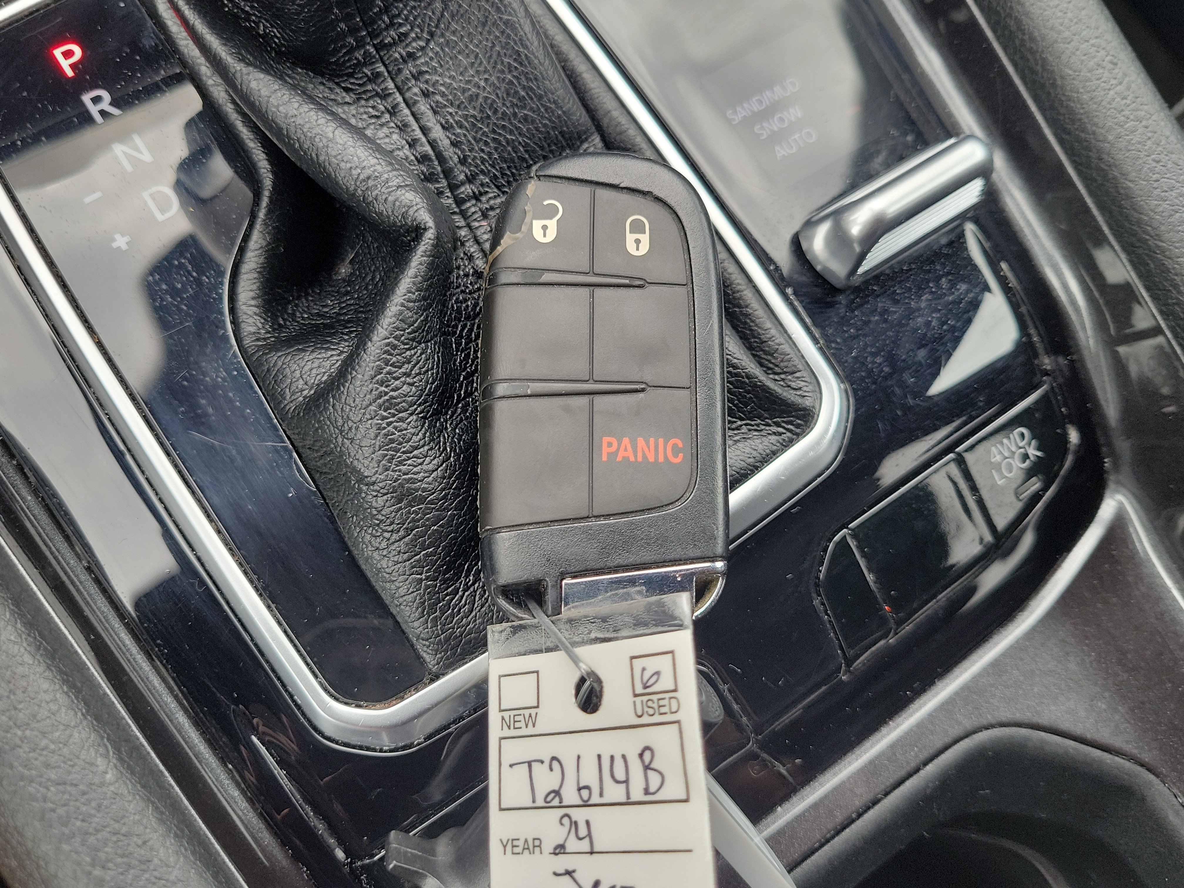 Used 2024 Jeep Compass Latitude AWD/4WD image 30
