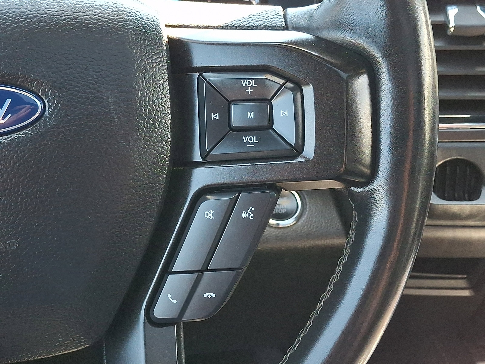 Certified 2019 Ford Expedition Limited w/ Equipment Group 301A AWD/4WD image 28