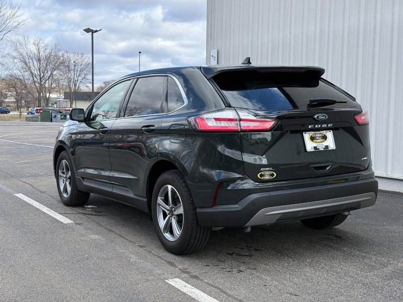 Certified 2024 Ford Edge SEL w/ Convenience Package image 3