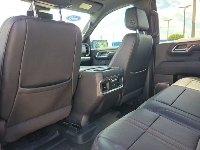Used 2022 Chevrolet Silverado 1500 High Country RWD image 15