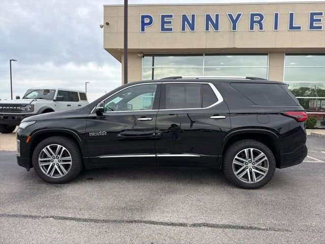 Used 2023 Chevrolet Traverse High Country image 2