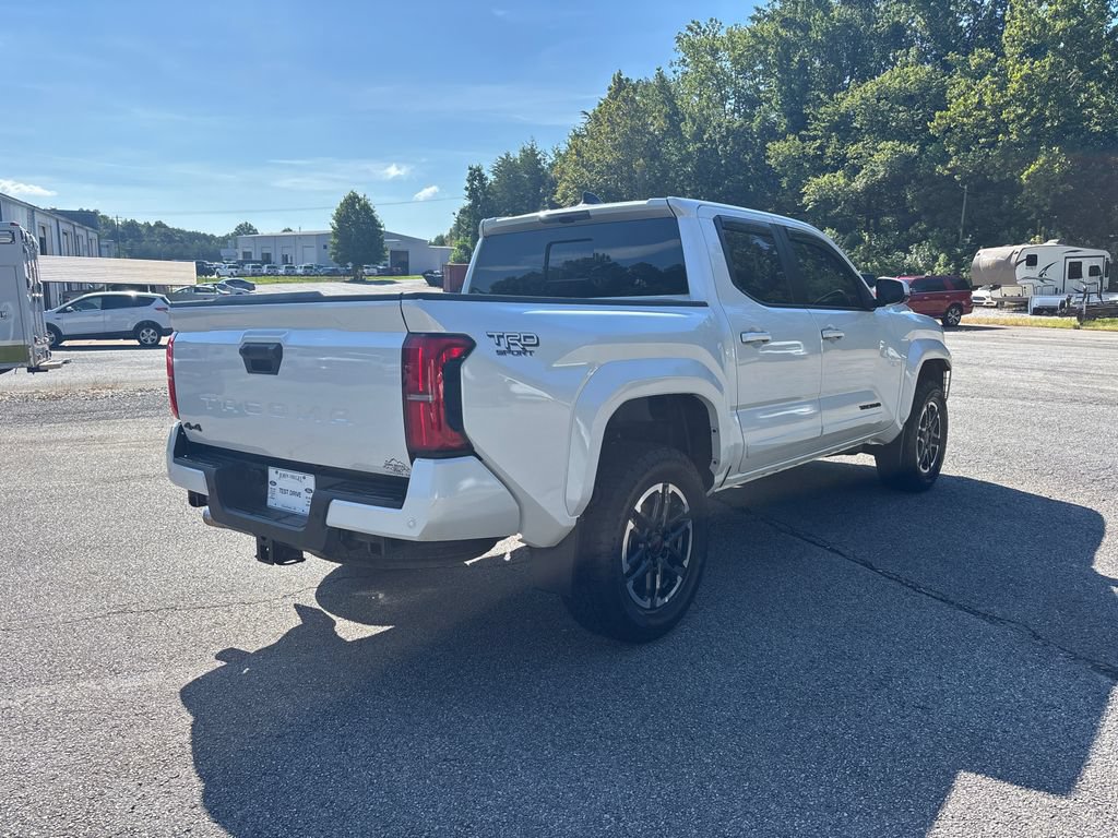 Used 2024 Toyota Tacoma TRD Sport w/ TRD Sport Upgrade Package AWD/4WD image 5