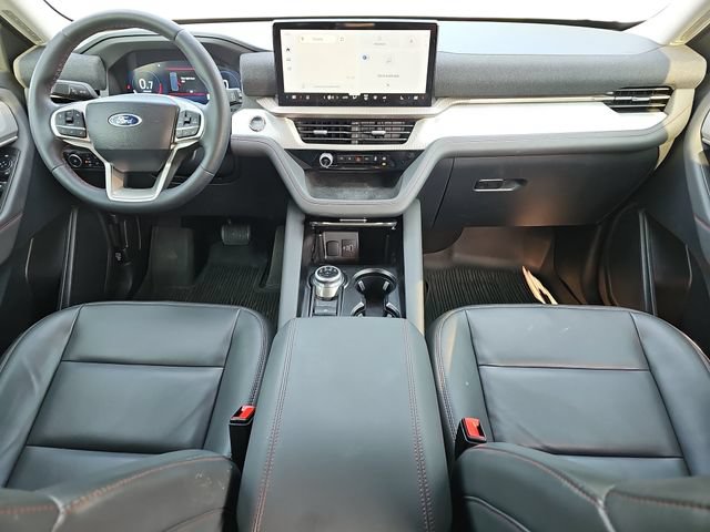 Certified 2025 Ford Explorer Active w/ Active Comfort Package RWD image 9