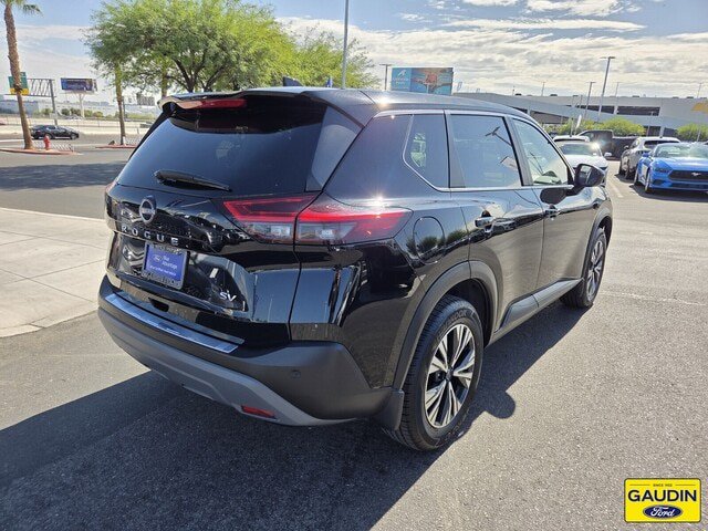 Used 2023 Nissan Rogue SV FWD image 7