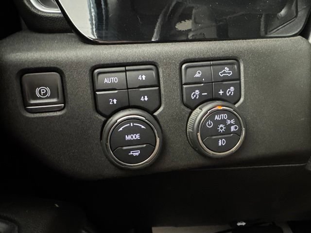 Used 2022 Chevrolet Silverado 1500 RST w/ Convenience Package II AWD/4WD image 19
