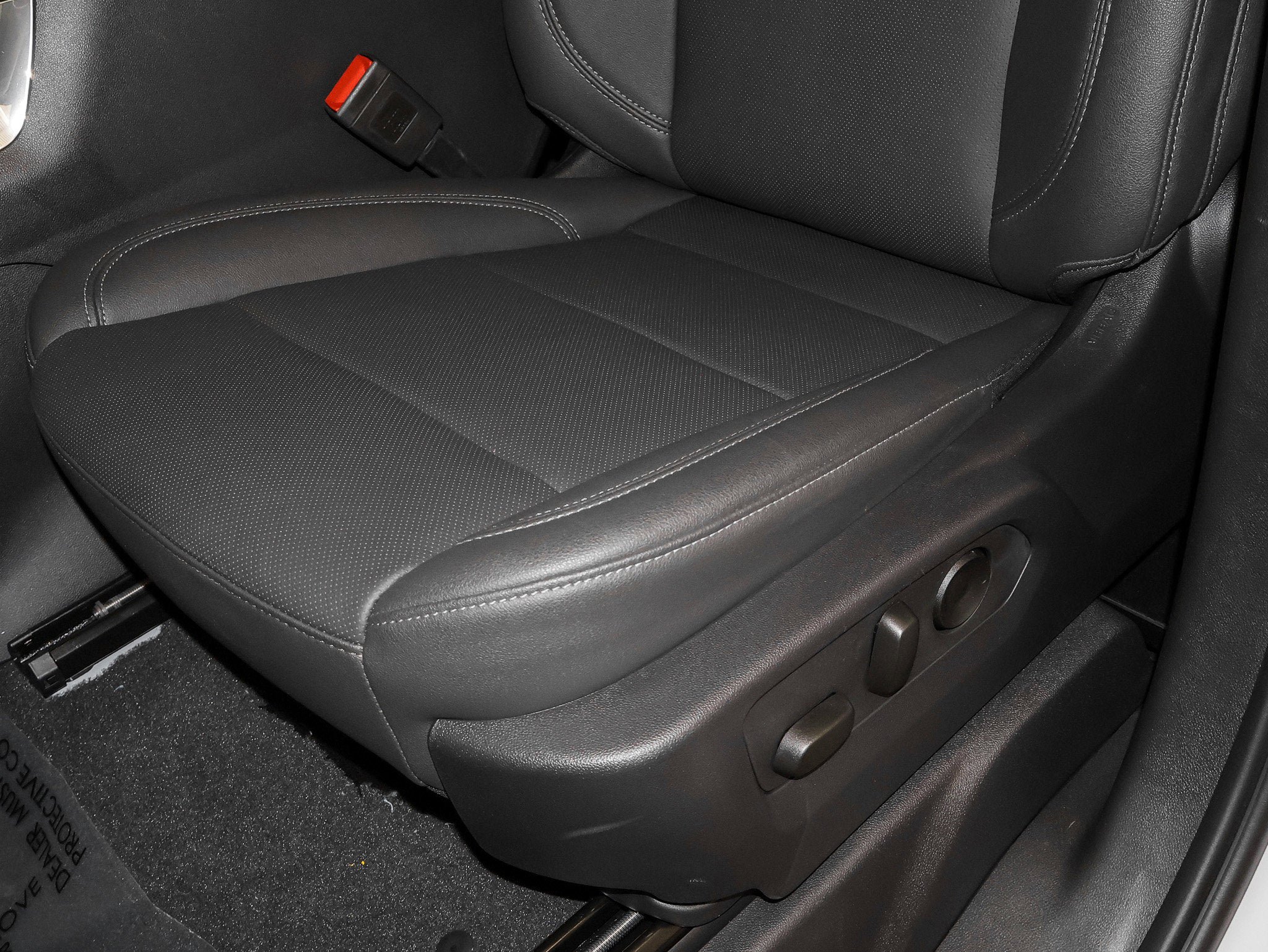 Used 2024 GMC Sierra 1500 SLT w/ SLT Premium Plus Package AWD/4WD image 25