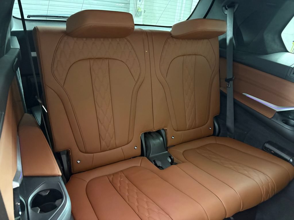 Used 2022 BMW X7 M50i AWD/4WD image 37