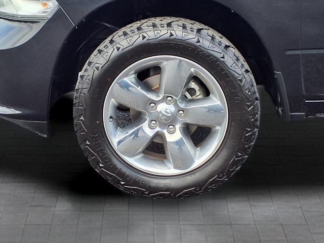 Used 2018 RAM 1500 Express w/ Express Value Package AWD/4WD image 9