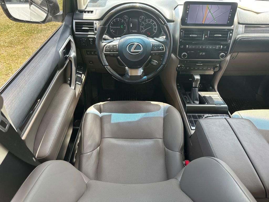 Used 2022 Lexus GX 460 Premium w/ Premium Package AWD/4WD image 23