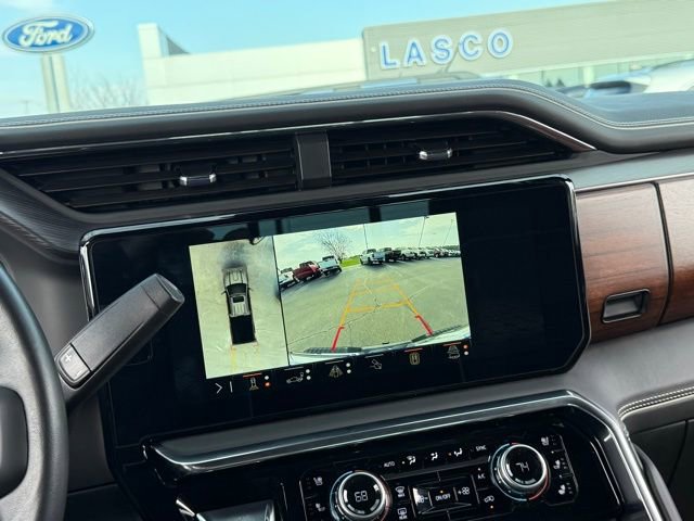 Used 2025 GMC Sierra 3500 Denali Ultimate AWD/4WD image 4