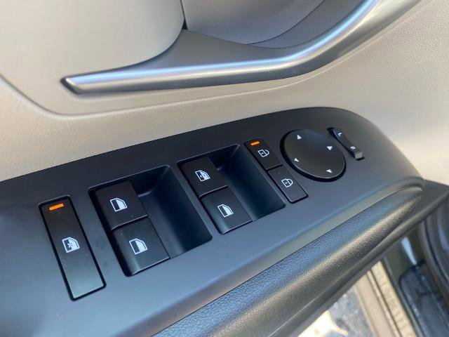 Used 2025 Hyundai Tucson SE image 13