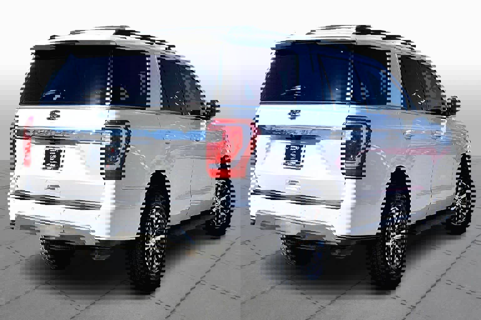 Certified 2019 Ford Expedition XLT w/ Cargo Package image 3