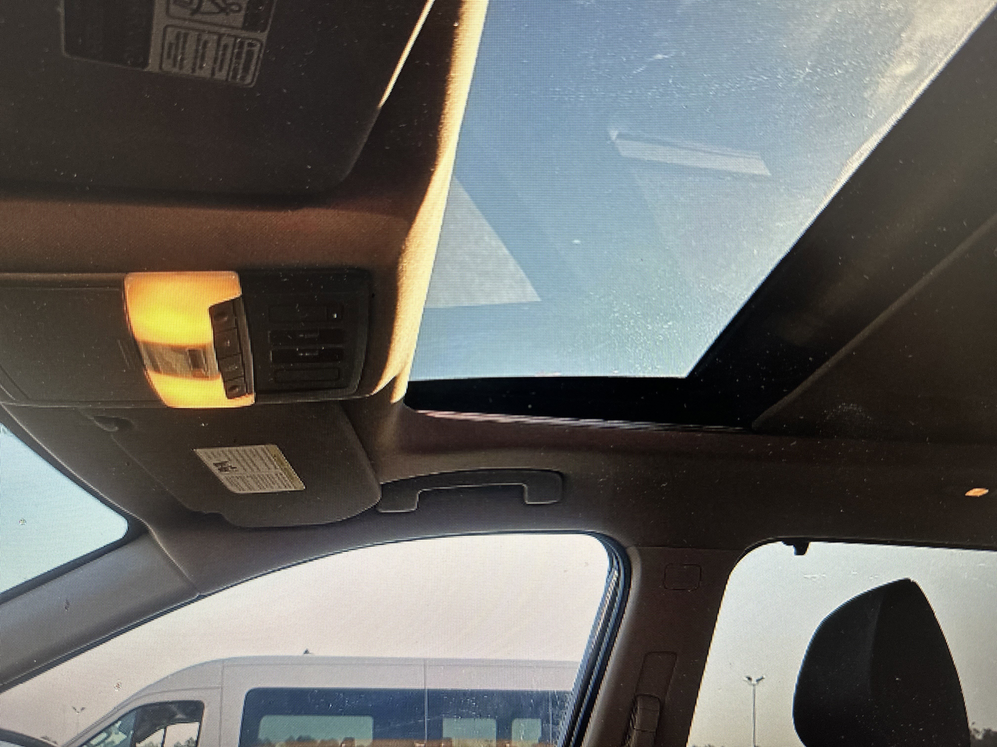 Used 2024 Nissan Rogue SV w/ SV Premium Package image 12