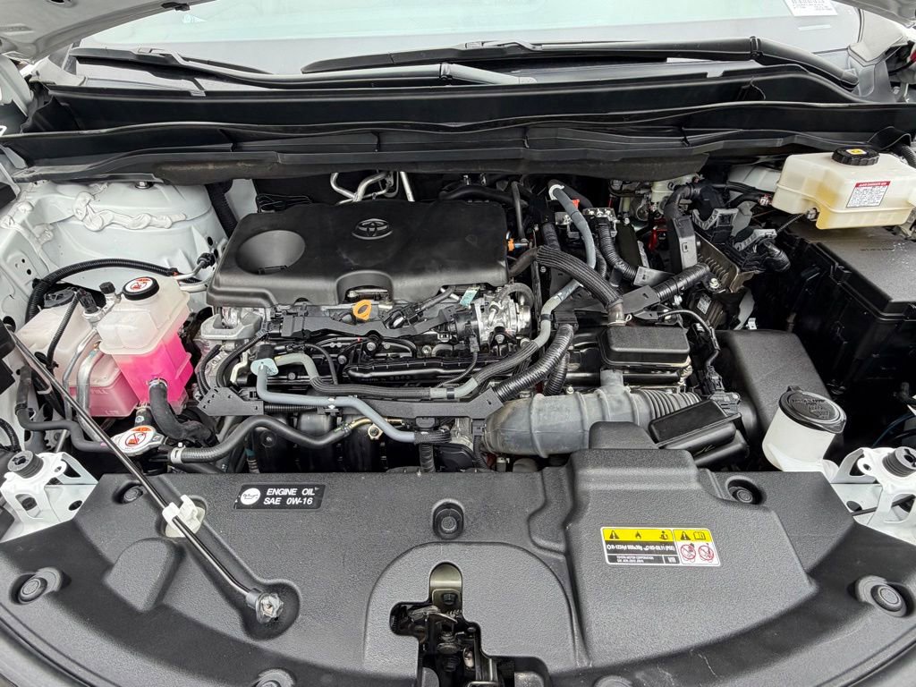 Used 2024 Toyota Sienna Limited FWD image 40