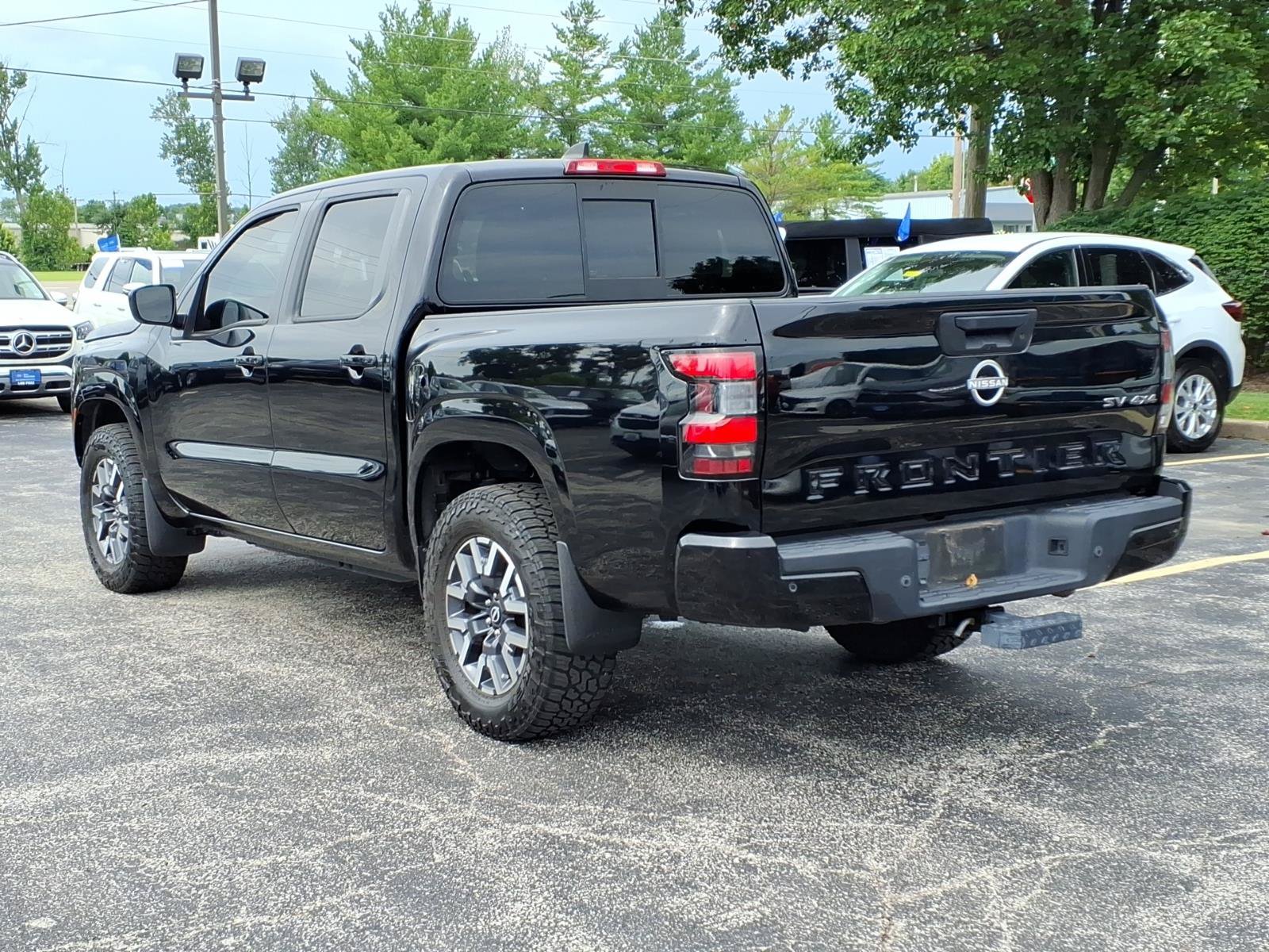 Used 2022 Nissan Frontier SV AWD/4WD image 6