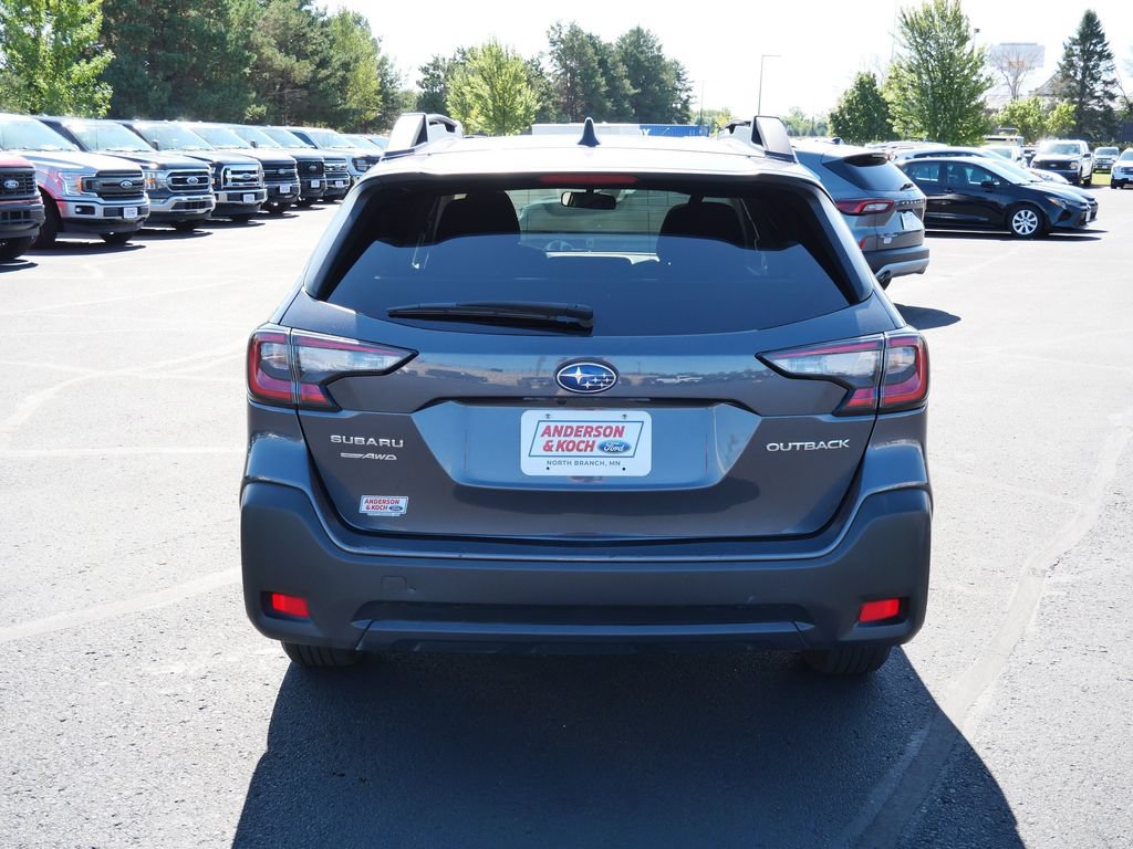 Used 2025 Subaru Outback Premium AWD/4WD image 7