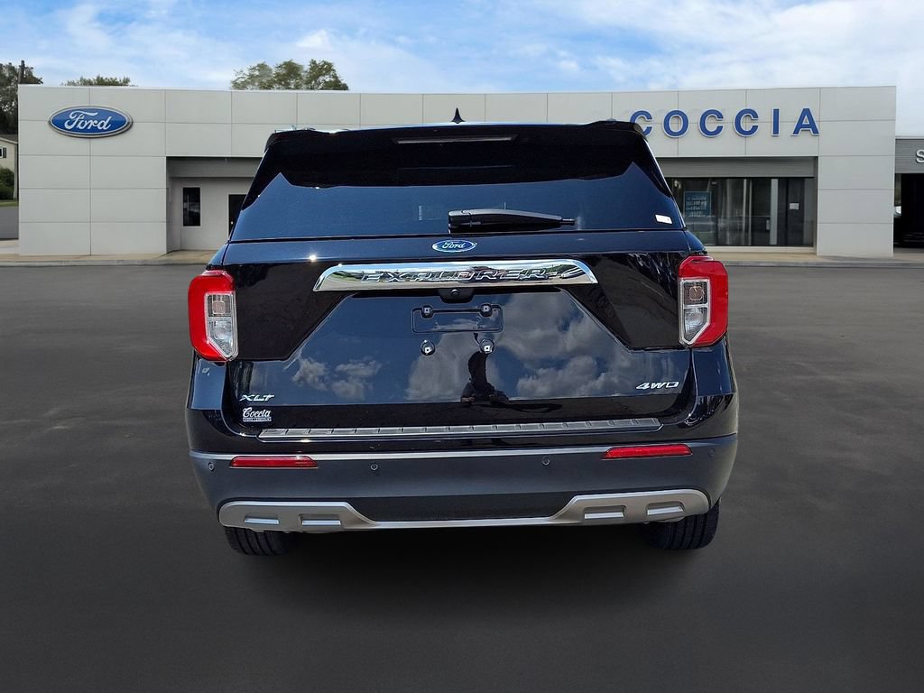 Certified 2023 Ford Explorer XLT w/ Equipment Group 202A AWD/4WD image 5