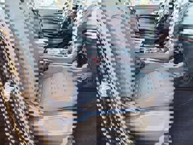 Certified 2024 Ford Edge SE image 11