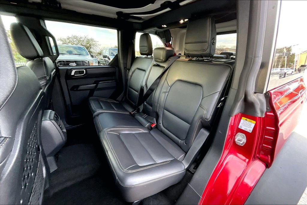 Certified 2025 Ford Bronco Badlands AWD/4WD image 24