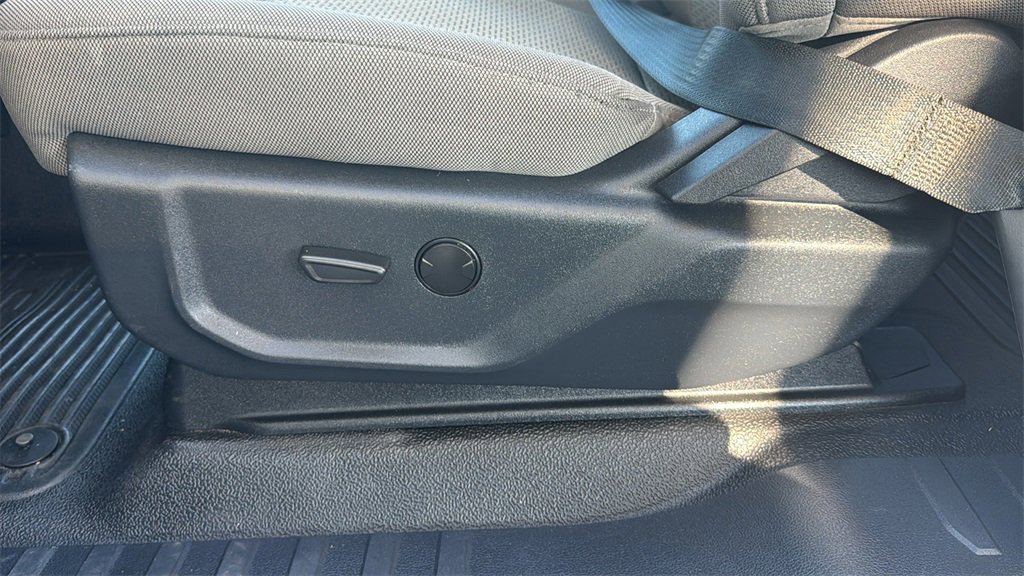 Certified 2022 Ford F250 XLT w/ XLT Value Package image 21