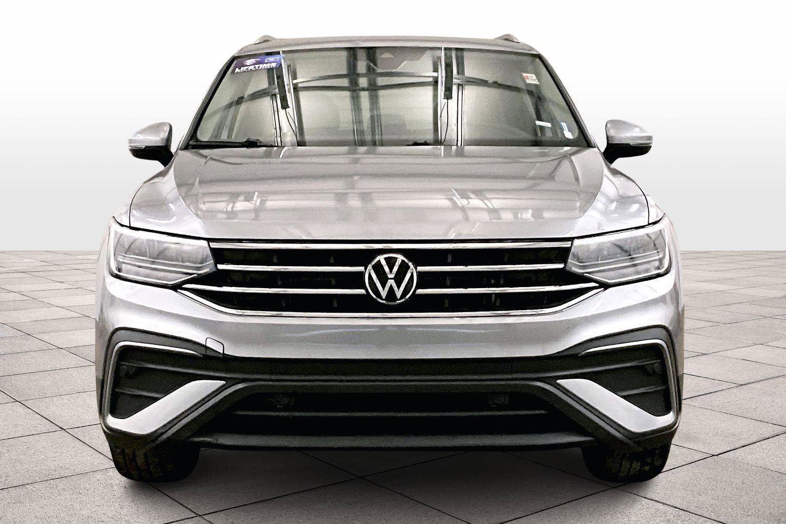 Used 2024 Volkswagen Tiguan SE image 6