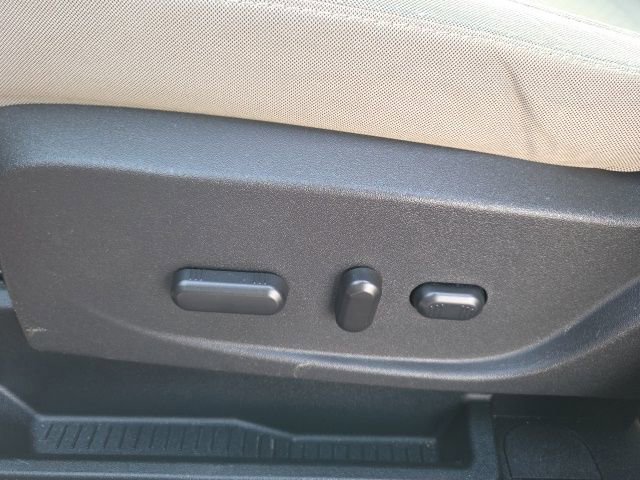 Certified 2017 Ford Escape SE image 24