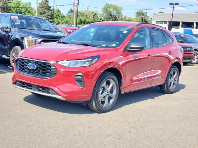 Certified 2024 Ford Escape ST-Line w/ Tech Pack #1 AWD/4WD image 2