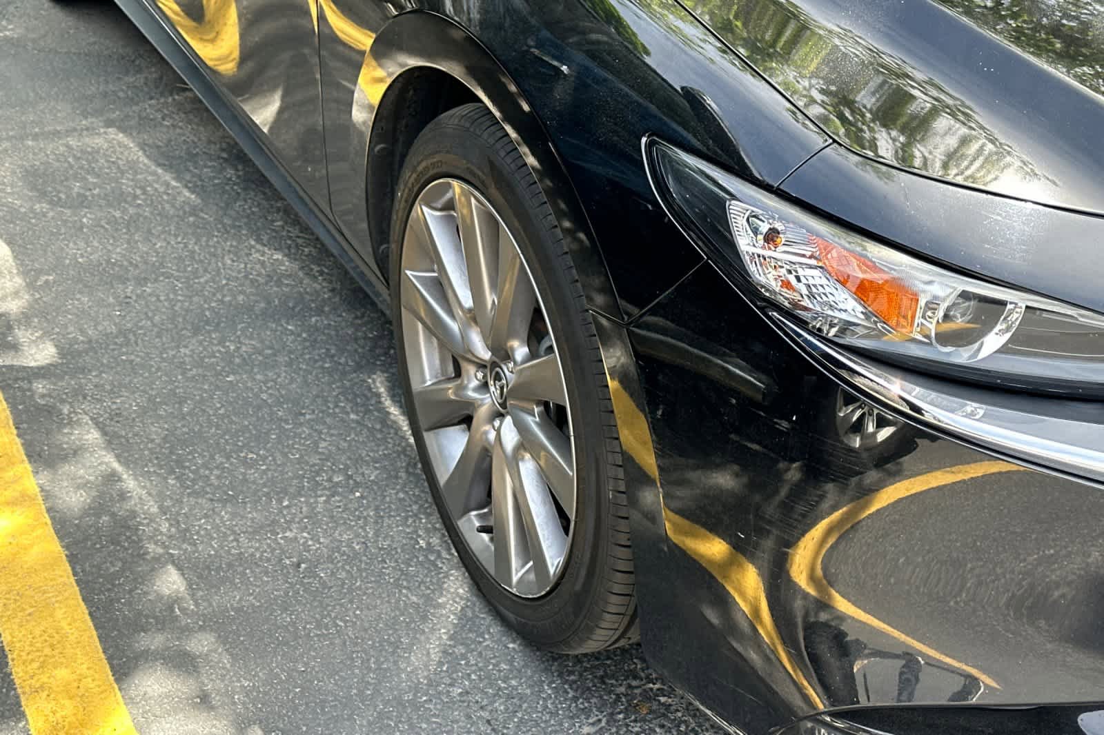 Used 2019 MAZDA MAZDA3 Sedan w/ Preferred Package FWD image 9