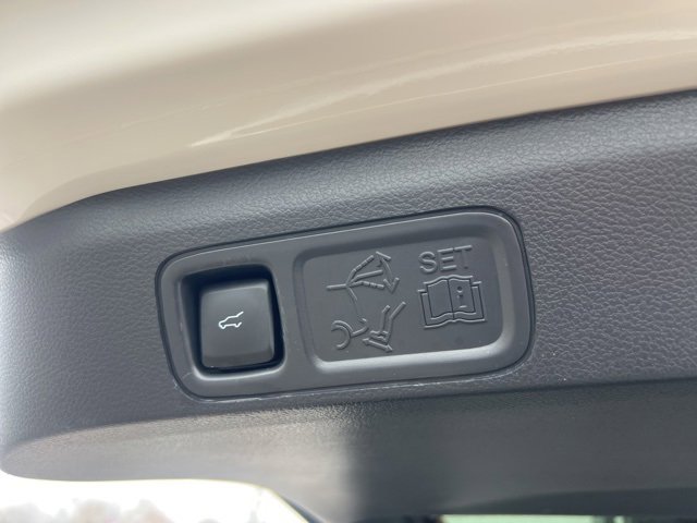 Certified 2023 Ford Expedition Limited image 27