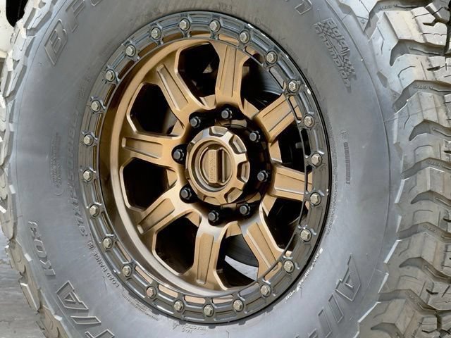 Certified 2021 Ford F250 Platinum w/ Tremor Off-Road Package AWD/4WD image 17