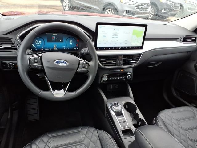 Certified 2024 Ford Escape Platinum w/ Premium Technology Package AWD/4WD image 14