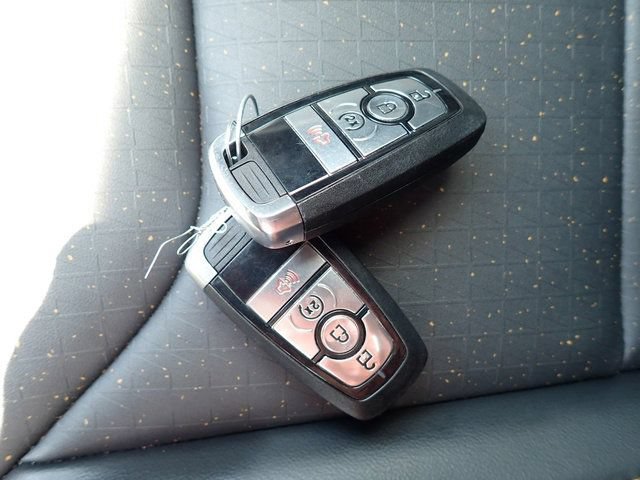 Certified 2025 Ford Maverick Tremor AWD/4WD image 31