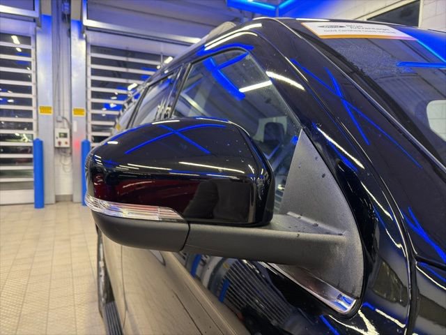 Certified 2025 Ford Expedition Active image 4