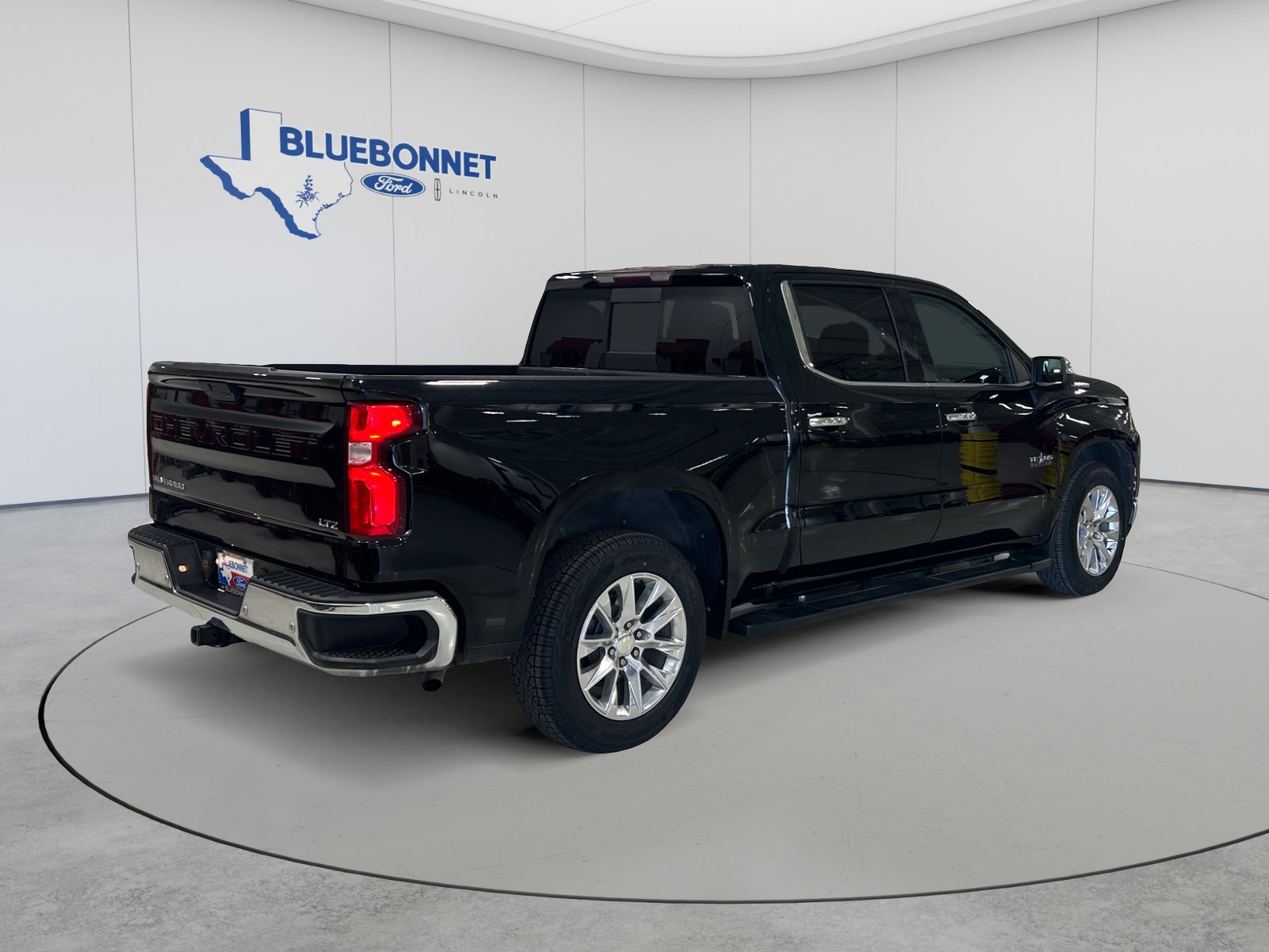 Used 2020 Chevrolet Silverado 1500 LTZ w/ LTZ Texas Edition RWD image 5