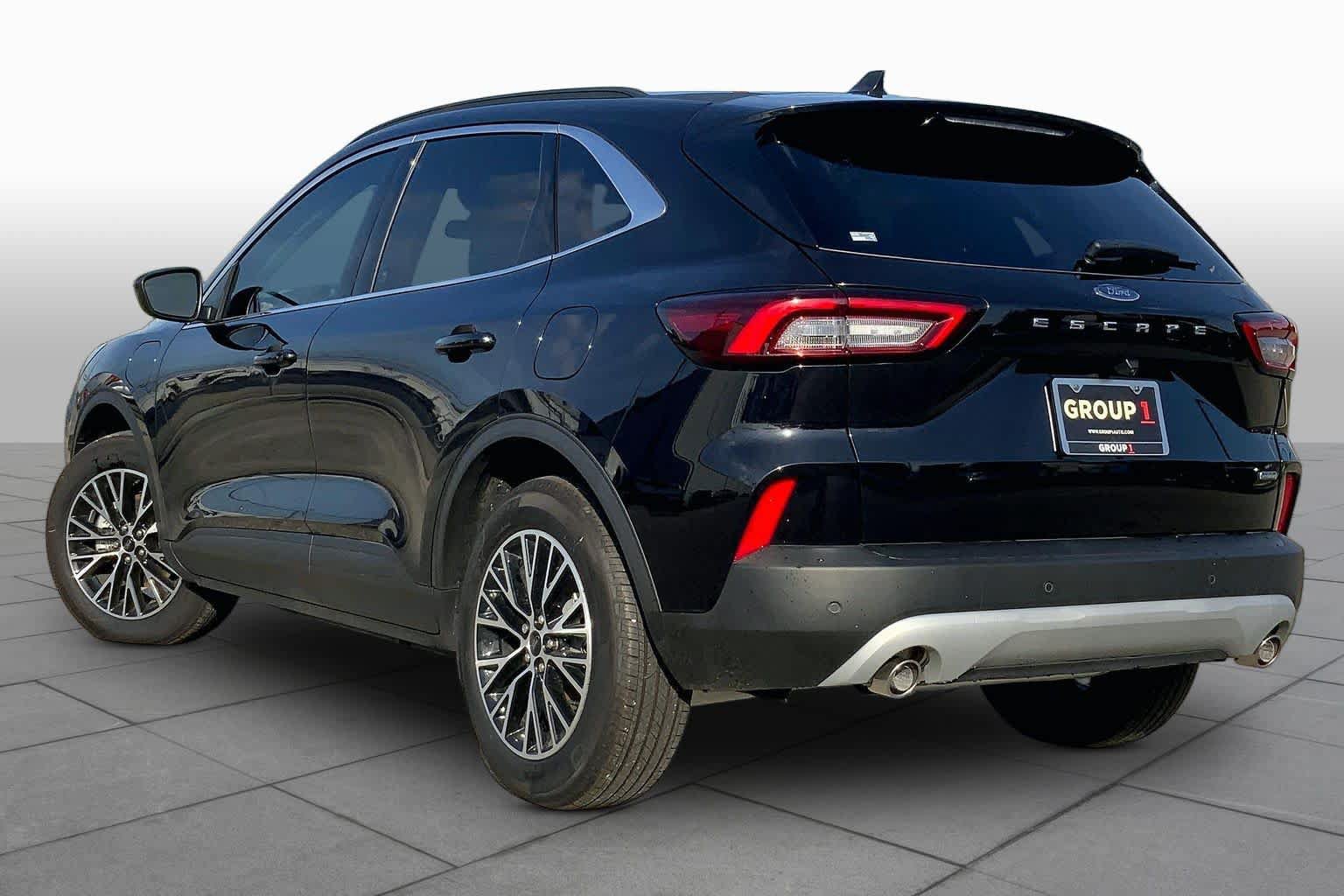 Certified 2025 Ford Escape SE FWD image 24