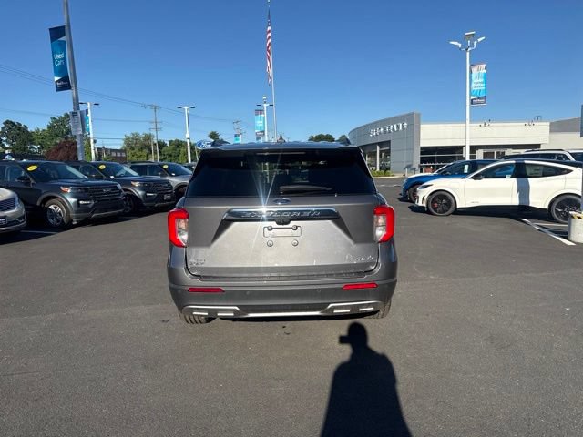 Certified 2022 Ford Explorer XLT w/ Equipment Group 202A AWD/4WD image 7